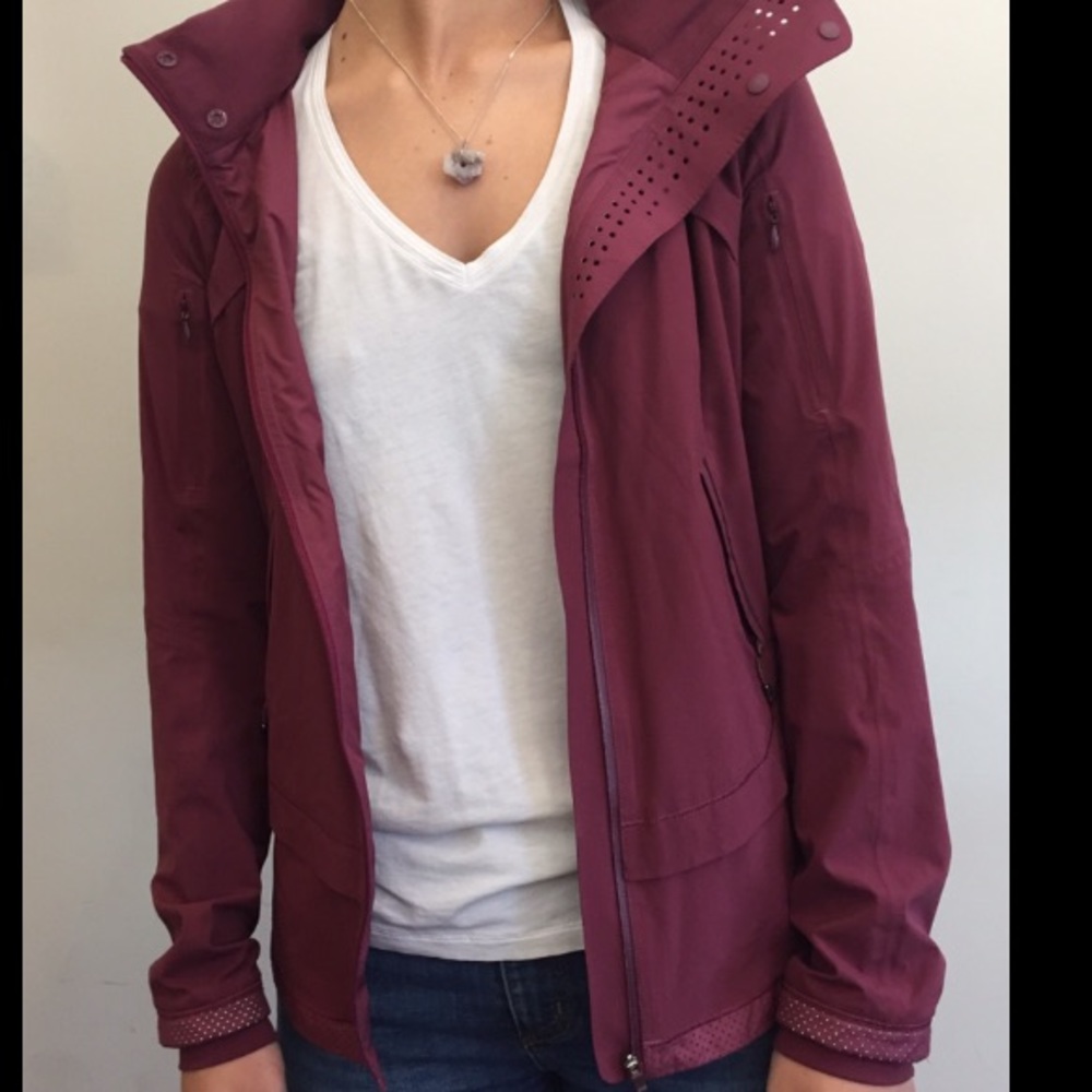 Lululemon Hooded Lightweight Maroon Jacket